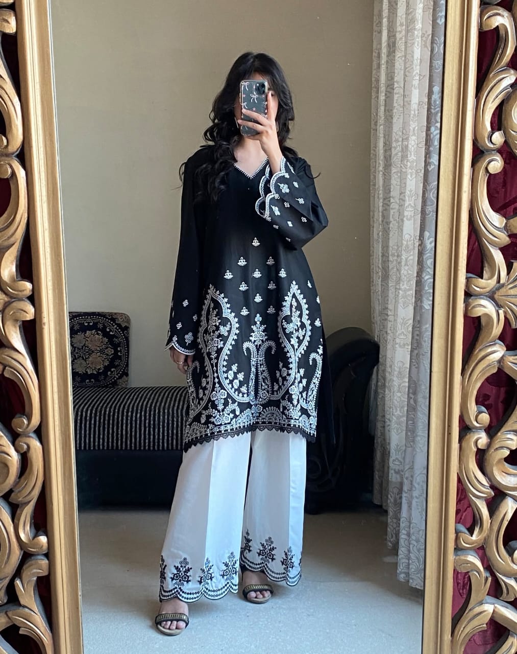 Elegance in Chicken Kari Koh-e-Noor black and White 2pecie Summer Collection
